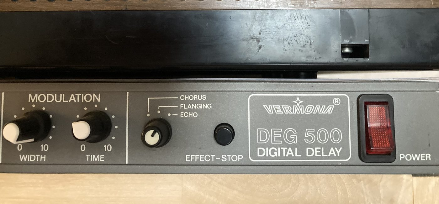 Панель дилея Vermona DEG 500 из ГДР в режиме ECHO