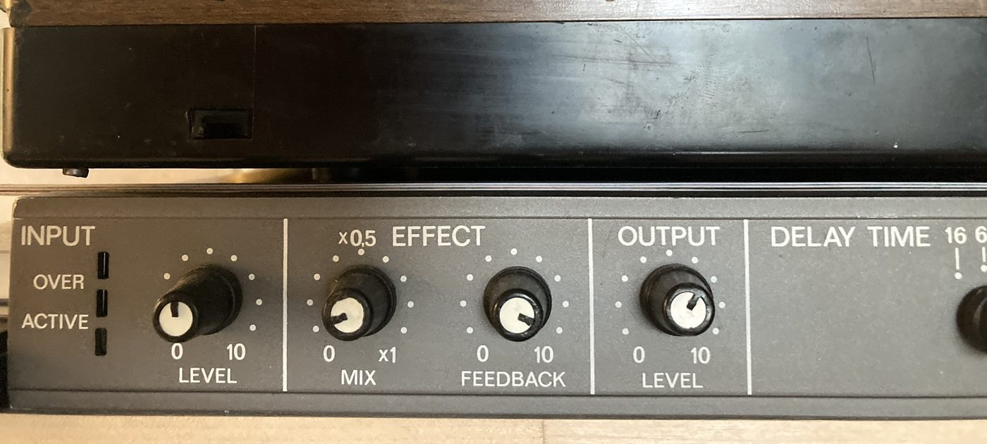 Панель дилея Vermona DEG 500: DELAY TIME, MODULATION, CHORUS, FLANGING, ECHO